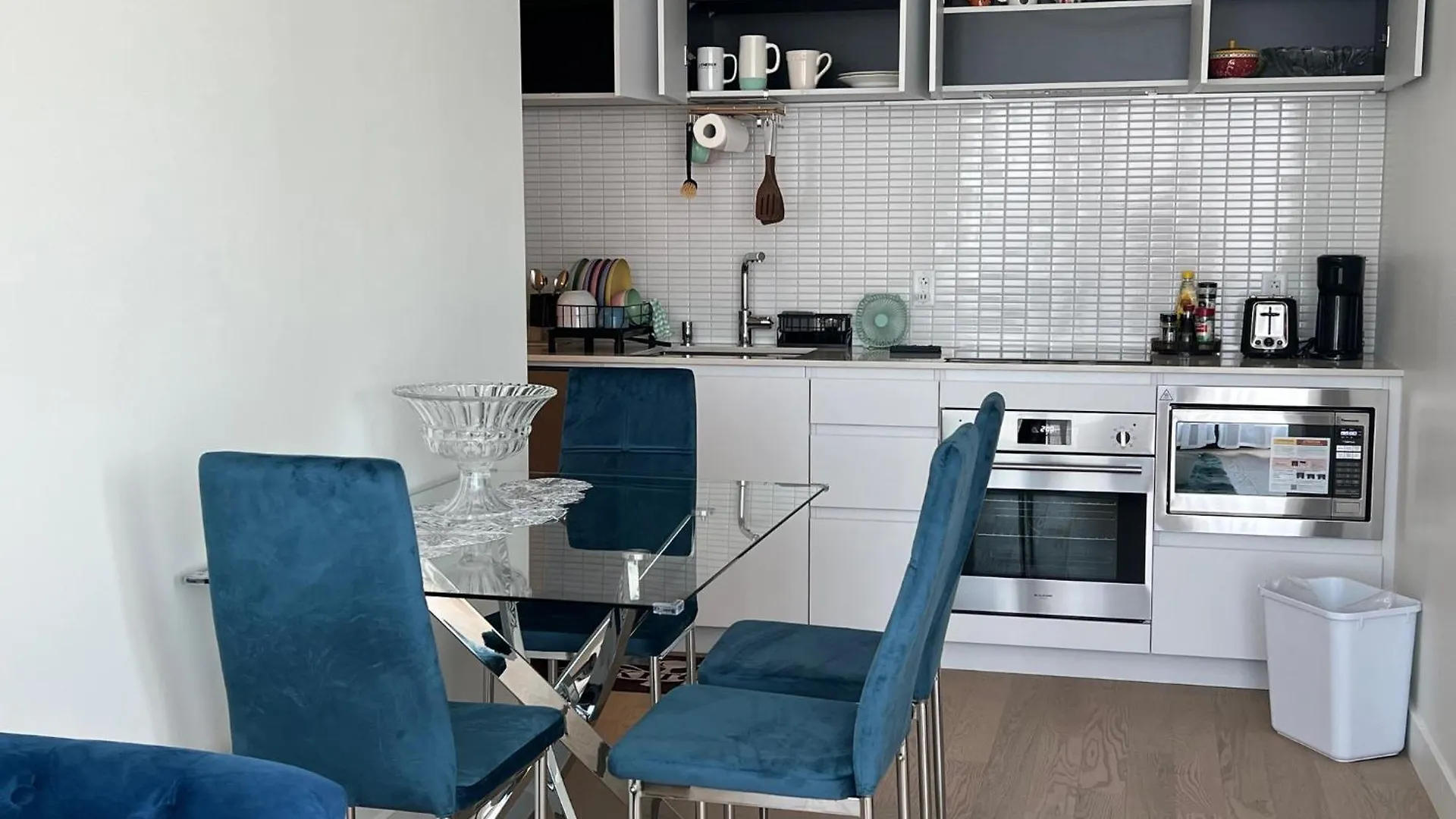 Sky Bridge Spectacular Apartment Montreal